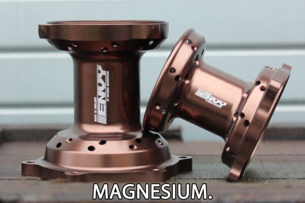 Magnesium coloured ENVY motocross hub